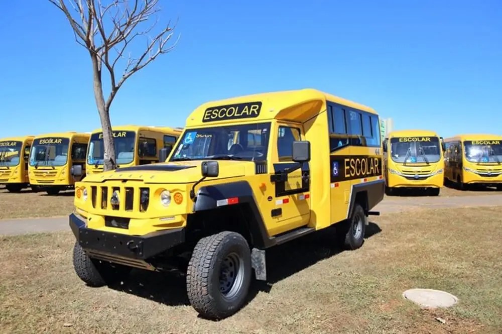 Governo federal apresenta novos modelos de ônibus escolares